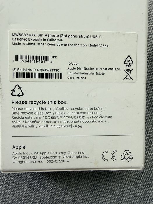 Telecomanda Apple Siri Remote 3rd Generation, USB-C, pentru Apple TV Model A2854, argintiu/negru