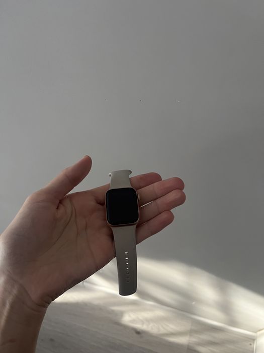 Продам Apple Watch