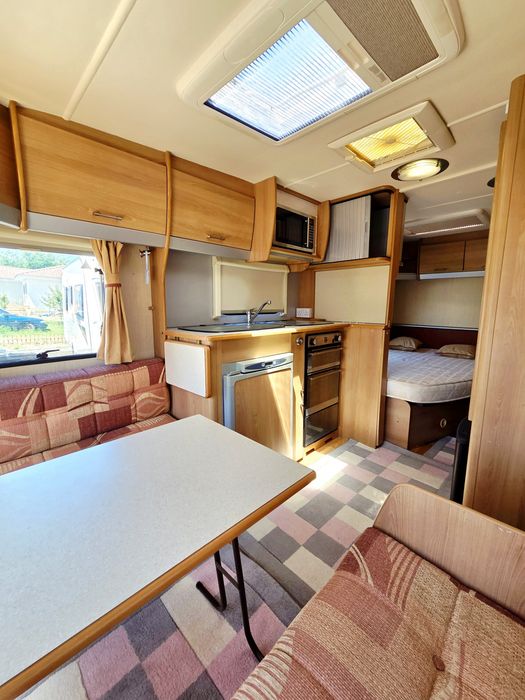 Rulota ELDDIS  pat fix 2008 înmatriculată  doua zone