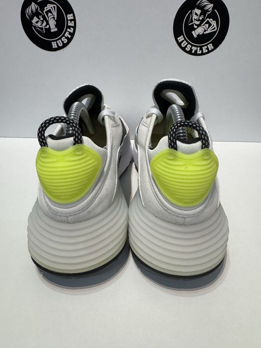 Маратонки NIKE AIR MAX 2090.Номер 38.5