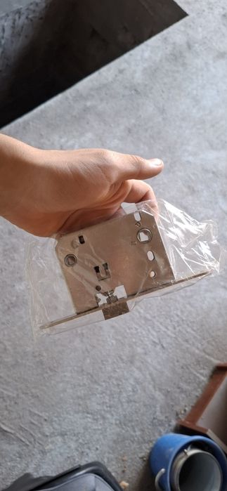 Врезной замок для дома