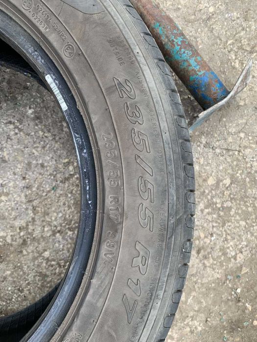 2 бр Летни Гуми Pirelli 235/55 R17 DOT 2821 грайфер 7мм ном 15