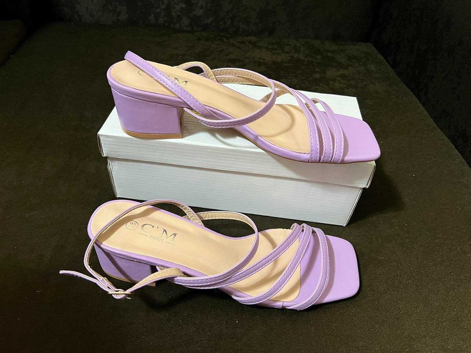 Нови сандали с ток