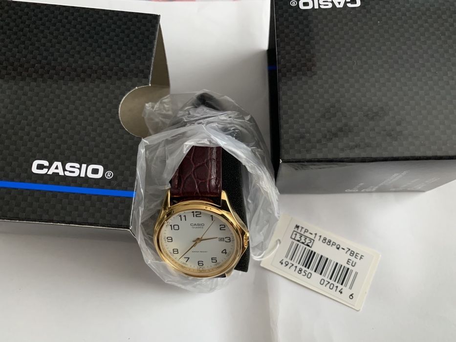 Оригинальные часы от Casio классические.