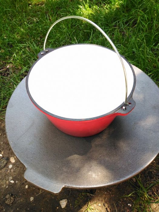 Ceaun din fonta emailata 5 L  169  lei  4 /5/7,2/10,8/16 l