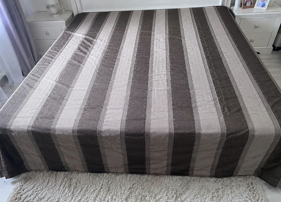 Cuvertură pentru pat 290×250cm Nouă