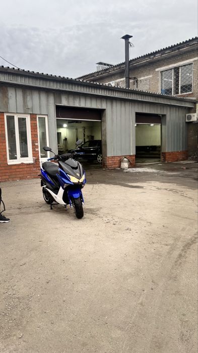 Скутер force 150куб