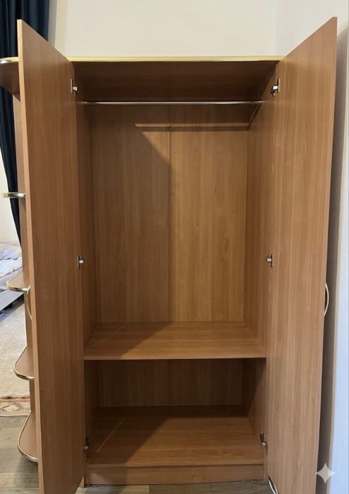 продам шкаф 25тыс торг есть.