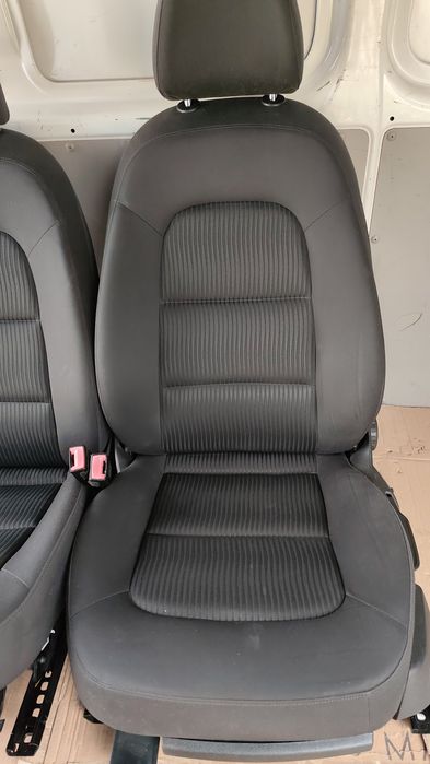Set interior scaune incalz Audi A4 B8 și banchetă rabatabilă
