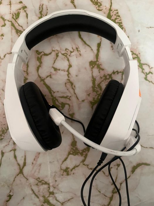Продам игровой наушник