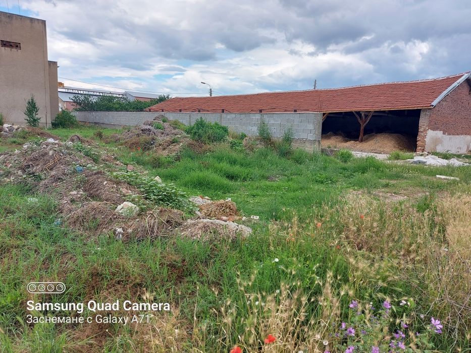 Продавам парцел УПИ от 587кв.м в индустриална зона. Може и Бартер!