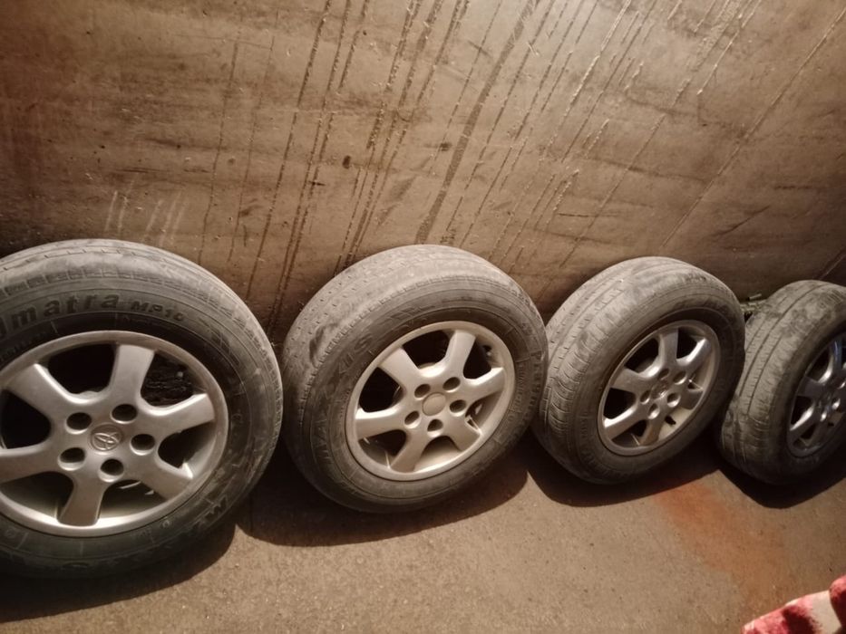 Продам диски с резиной