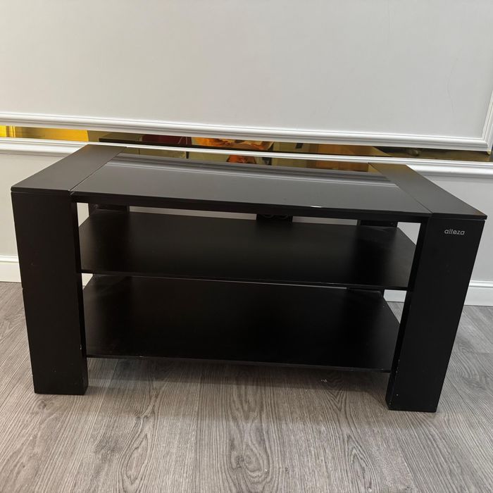 Тумбо под телевизора