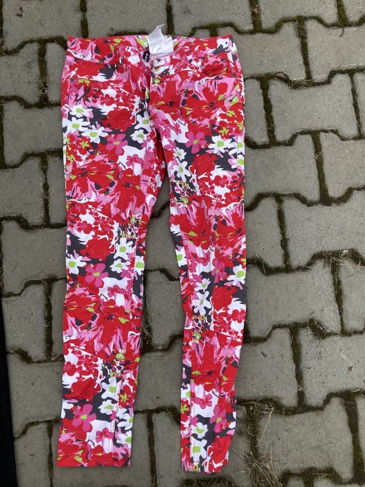 Blugi si pantaloni