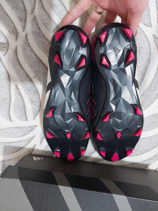Продам футбольные бутсы Аdidas Predator