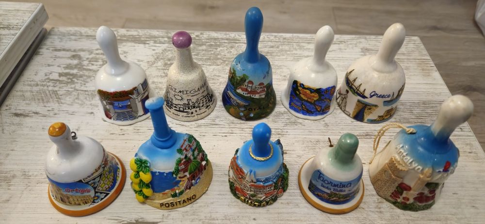 Vand clopote vechi de colectie. Vedeti cele 8 poze atasate