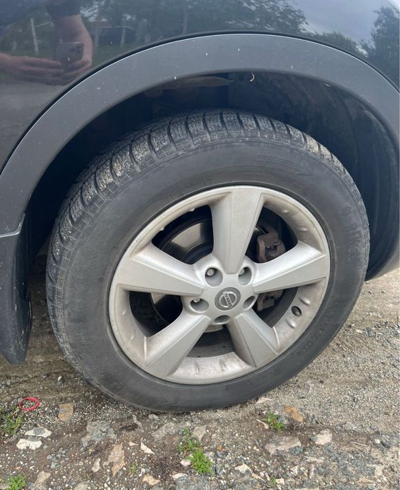 Vand anvelope iarna Goodyear 225 55 17 stare foarte buna