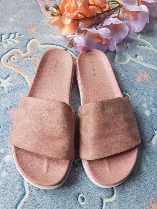 Новые тапочки р-р: 39-40