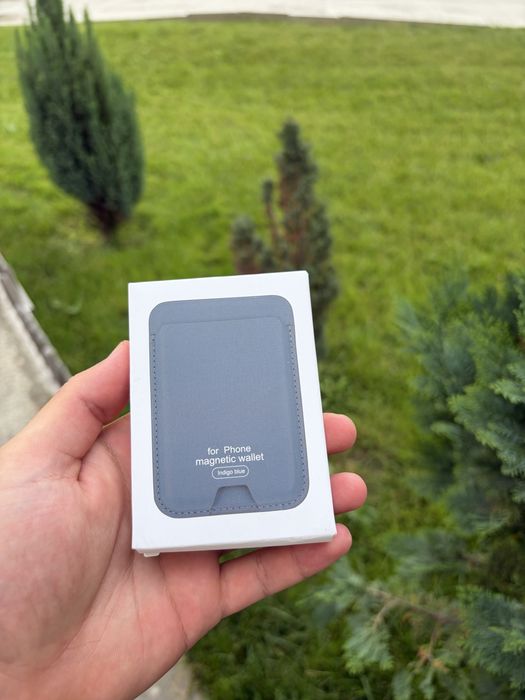 Магнитен портфейл за iPhone – Indigo Blue