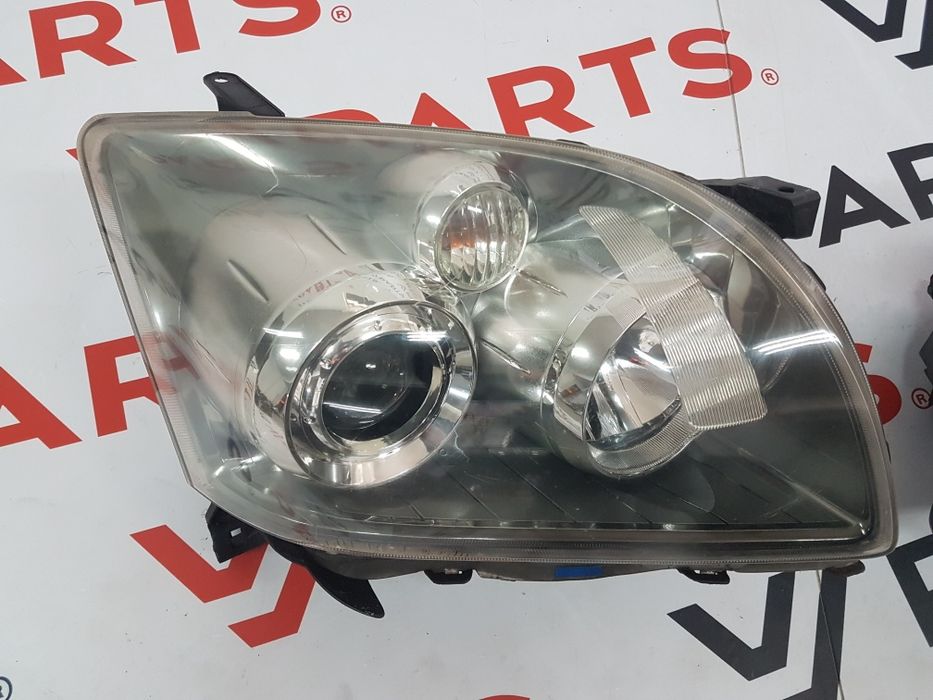 Toyota Avensis T25 sedan фарове стоп ГНП кори патерица