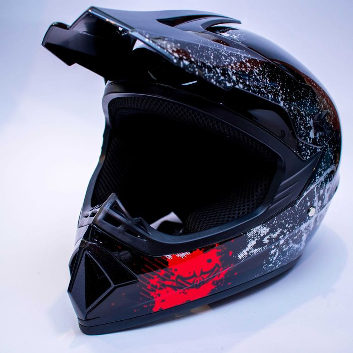 Каска подходяща за мотокрос , планински велосипед , ел. тротинетка