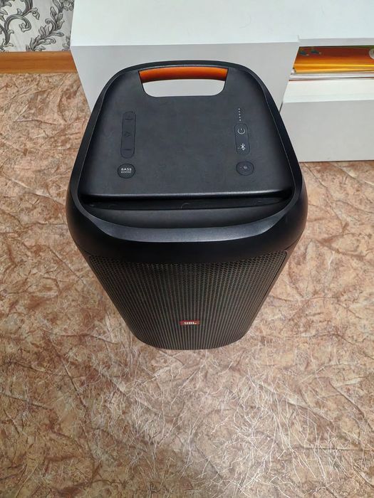 Продам колонка jbl оригинал