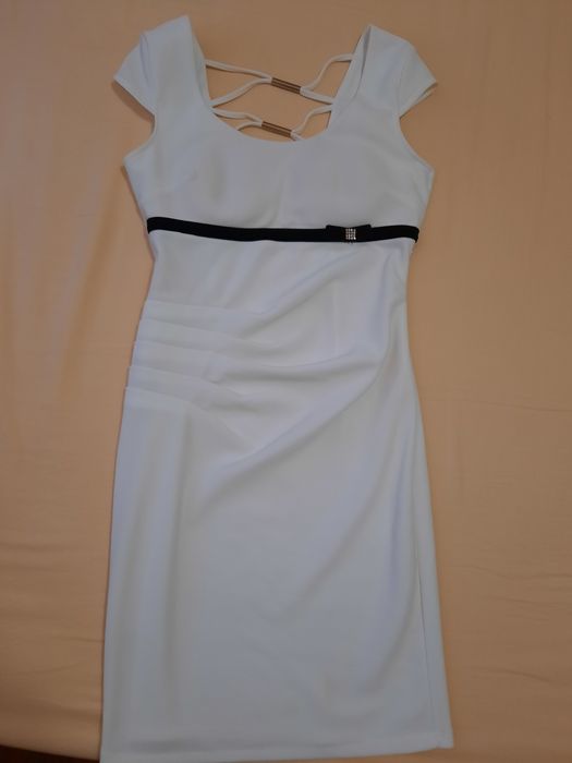 Дамска бяла рокля