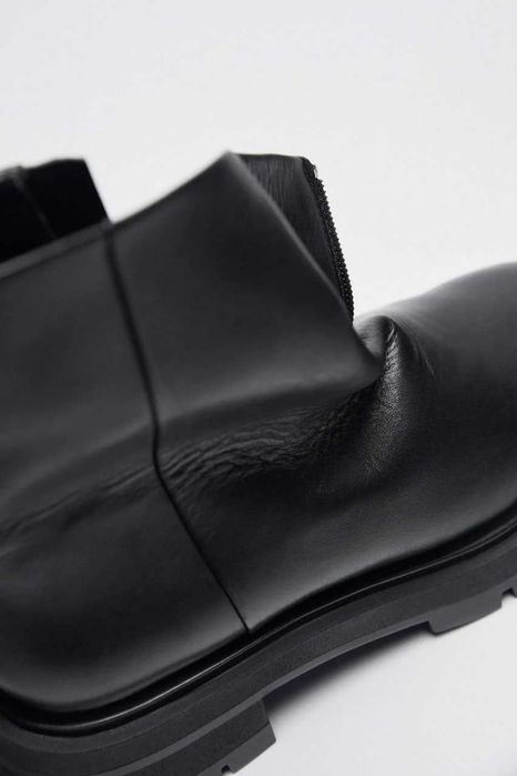 Кожаные ботильноы/сапоги от ZARA на рифленой подошве