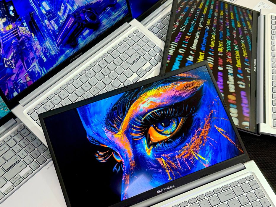 ASUS vivobook 14-Avlod  X1504VA 2025 kuchli Notebook