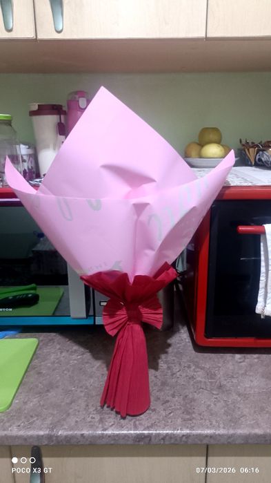 Momiq gul qoʻldan yasalgan, suliymaydigan buketlar.