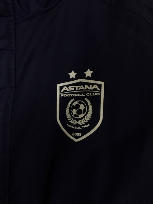 Куртка Адидас.