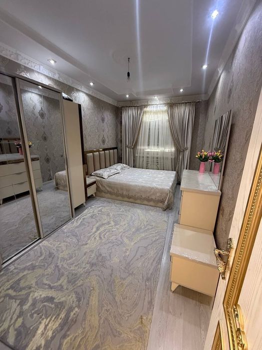 Mirzo Ulug'bek metro Bankovskiy 5 hona 1 etaj /4  150 kv