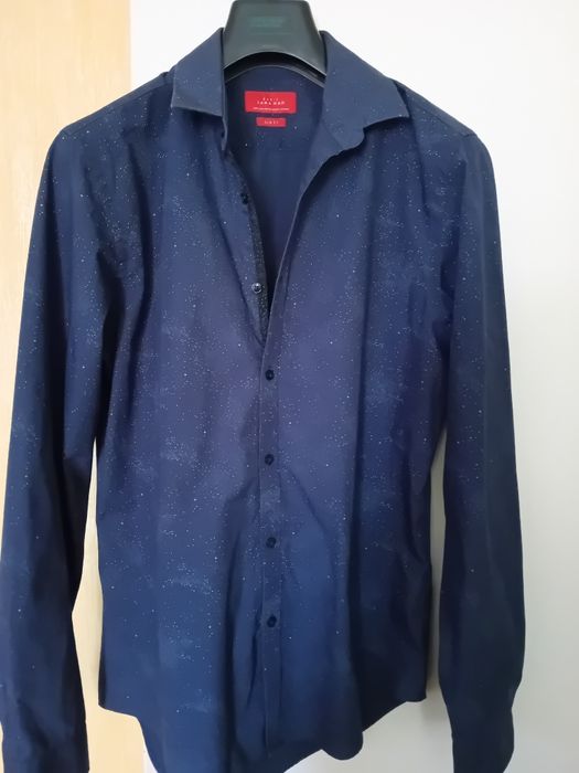 Три броя ризи размер S