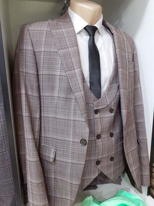 Kostyumla sotiladi 500 ta dona optom. Hammasini 40 mln ga bervoram