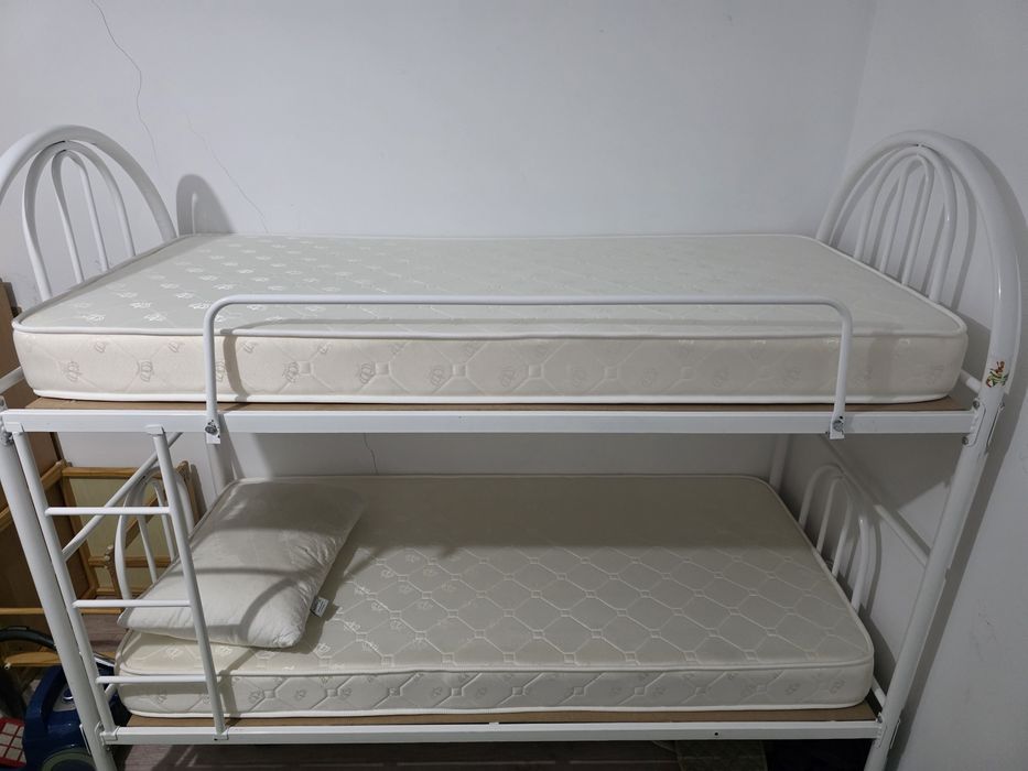 Кровать двухъярусная