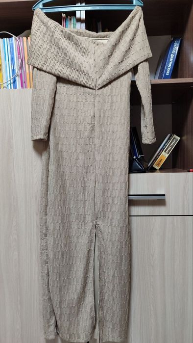 Продаю платье размера 44-46