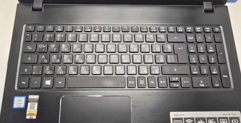 Acer Aspire E15 E5-576   i7 7500U/8GB/250SSD/FHD