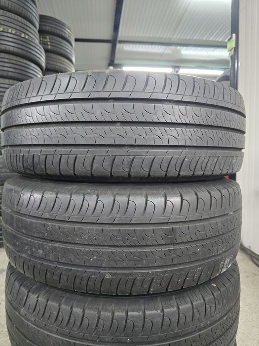 4 Броя Бусови Гуми 215/65/16C Goodyear 2x7mm 2x6,5mm