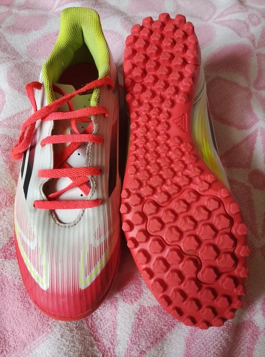 Футболни стоножки Adidas F50