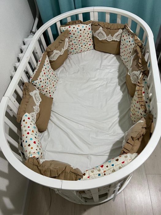 Детскоя кроватка трансформер с маятником