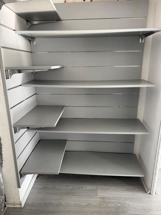 Оборудване за магазин за дрехи