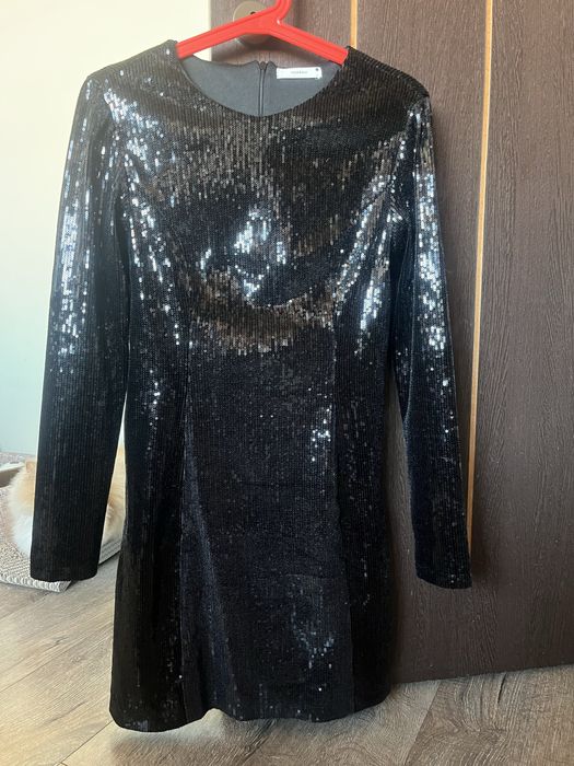 Resrved елегантна рокля