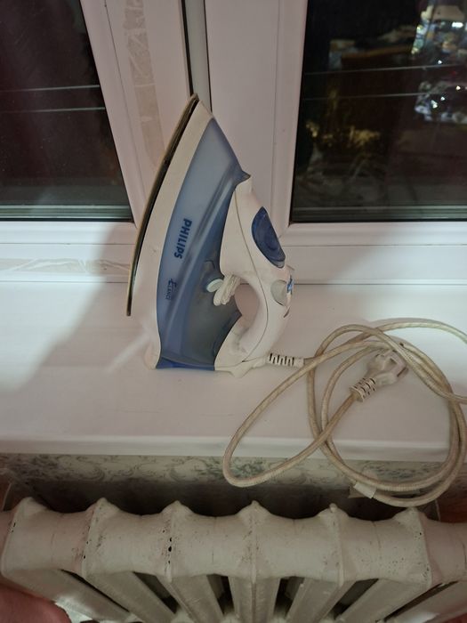 Утюг Philips продается
