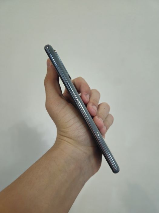 Samsung s20 продам/обмен