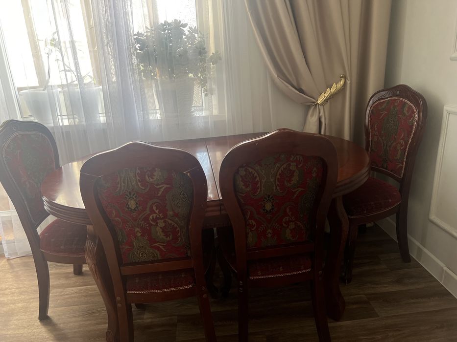 Продам стол со стульями
