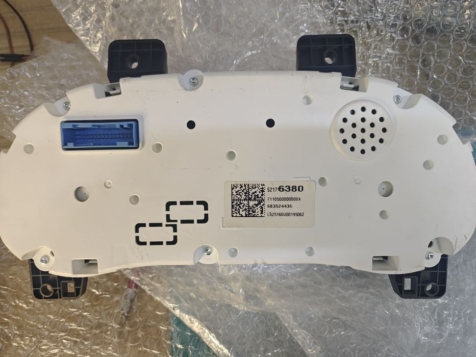 Щиток приборов Трэкер