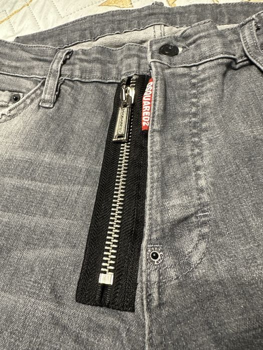 сиви дънки dsquared2