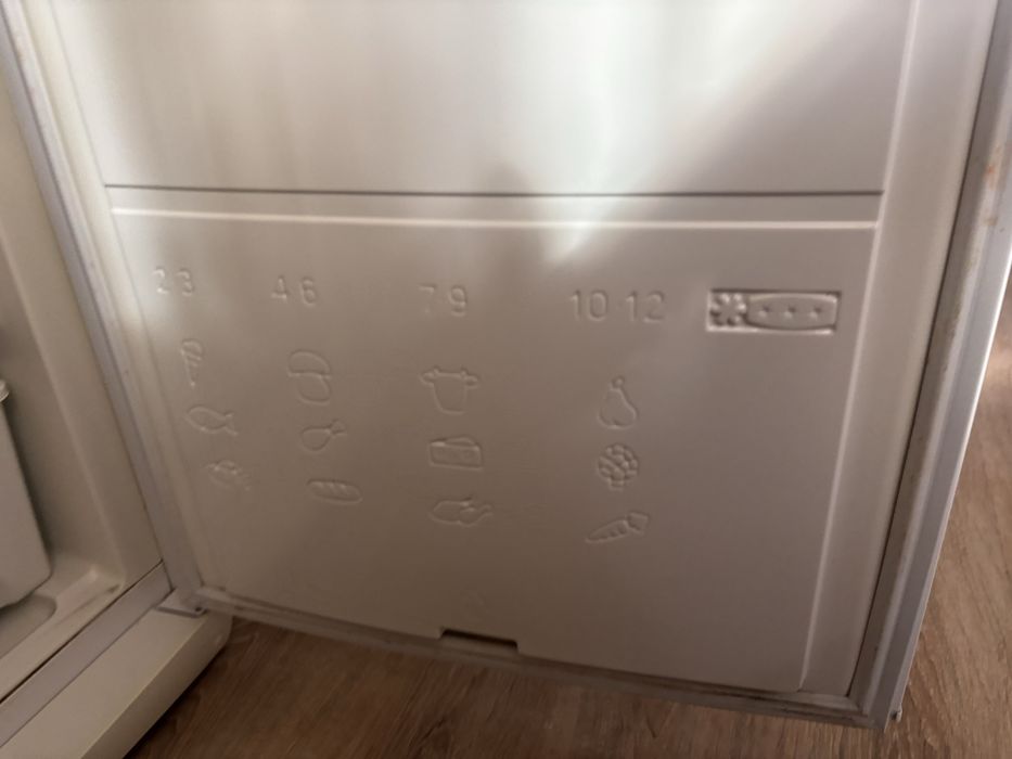 Холодильник Indesit