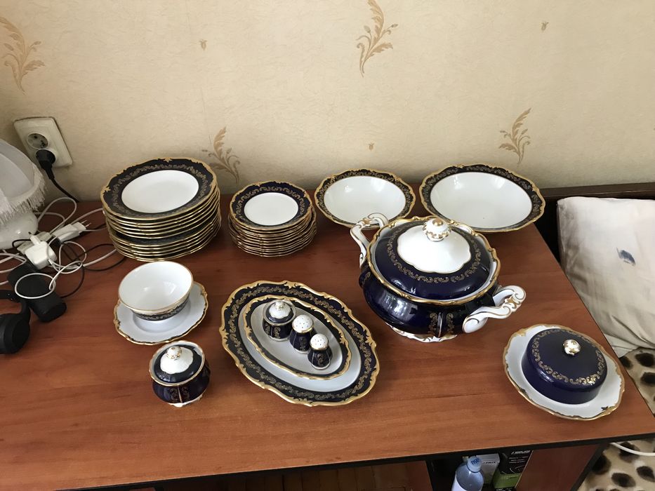 Продам столовый сервиз производства ГДР