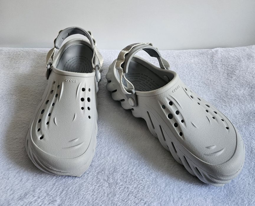 Crocs original gri M7 W9, talpă chunky, barete textile – mărimea 39-40